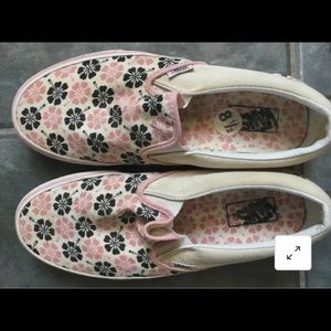 VANS Women’s 81/2